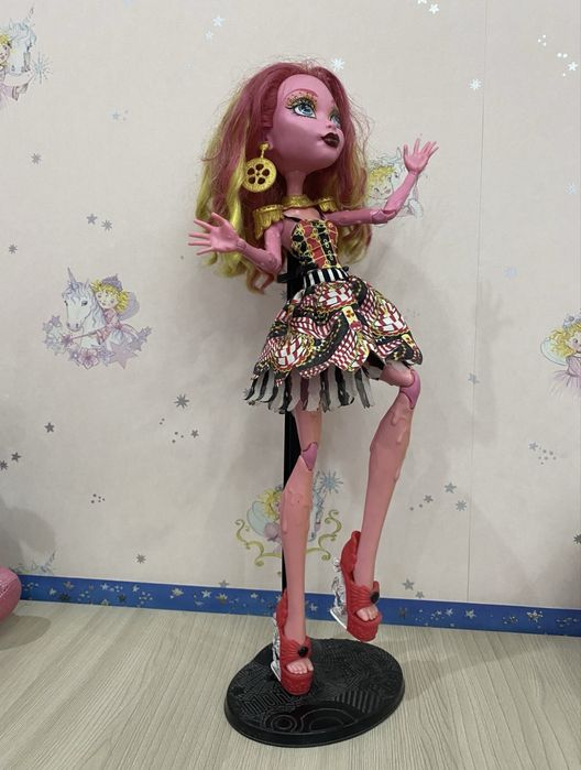 Кэтрин куколка  монстр хай
