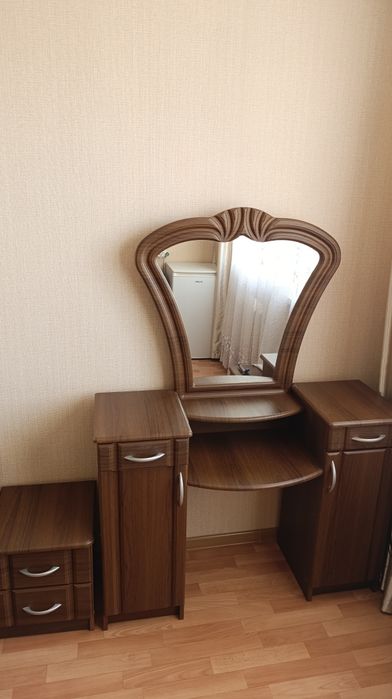 Продам Спальный гарнитур