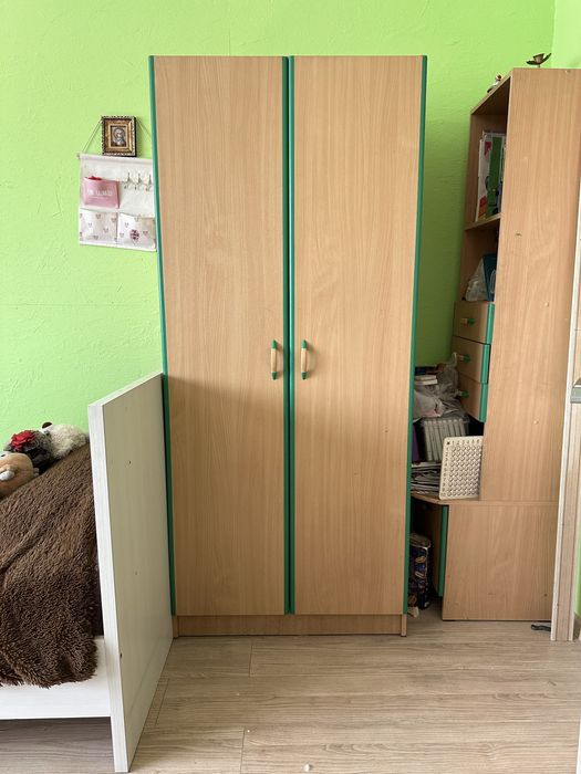 Гарнитур 3 шкафа и стола