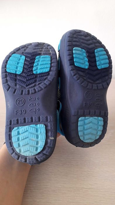 Vand papuci nr 29!