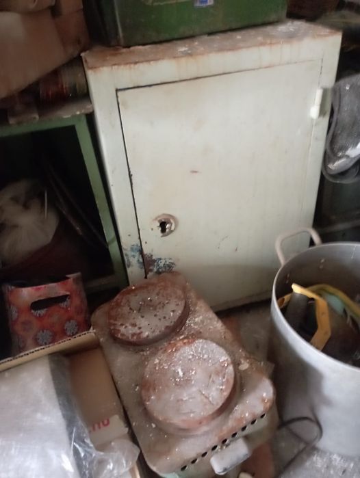Продается срочно сейф фляги машинка