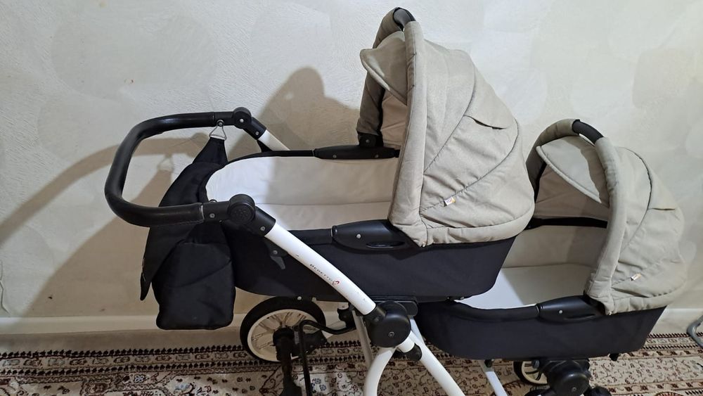 Продам коляска срочно