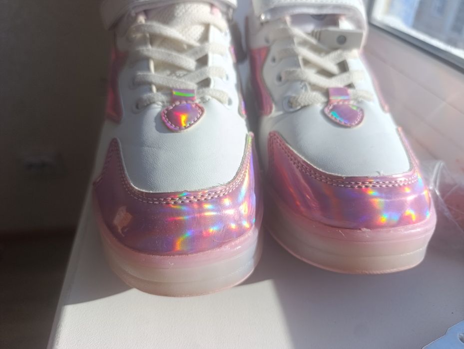 Кроссовки на роликах для девочки 35-36 размер