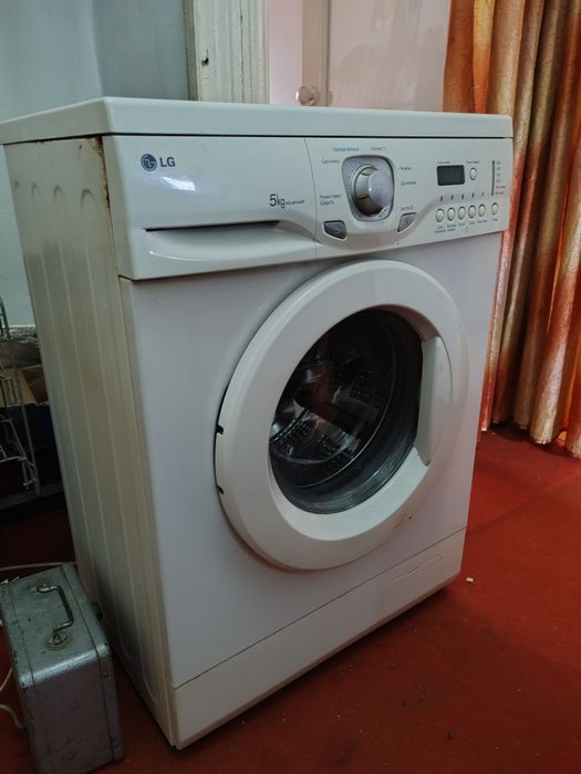 Стиральная машина  lg 5  кг.