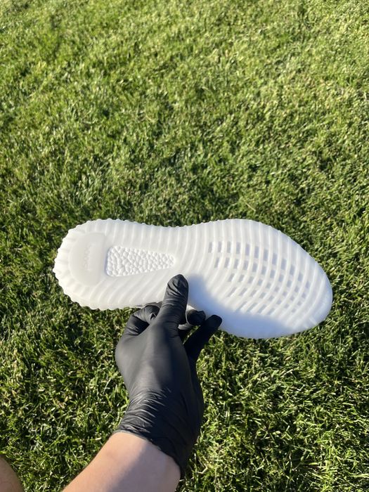 Yeezy 350 - Adidas