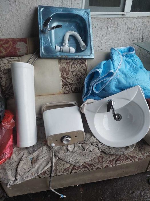 Унитаз , смеситель