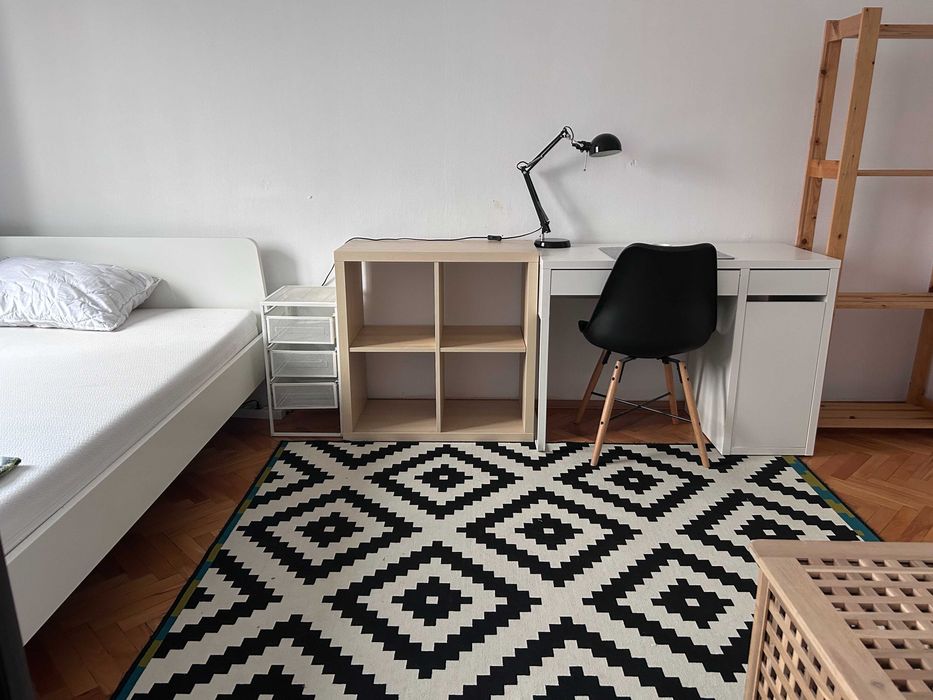 Închiriez apartament 2 camere lângă Medicină (str. Vasile Goldiș)