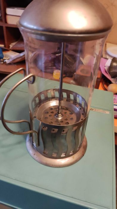 Стар стъклен чайник