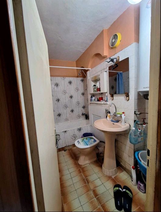 Продава се Двустаен апартамент в Плевен, Сторгозия - 73 кв.м за 1028 €/кв.м - Снимка #5