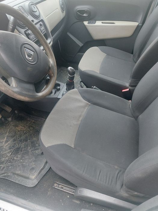 De vanzare dacia doker1,5dci avariata