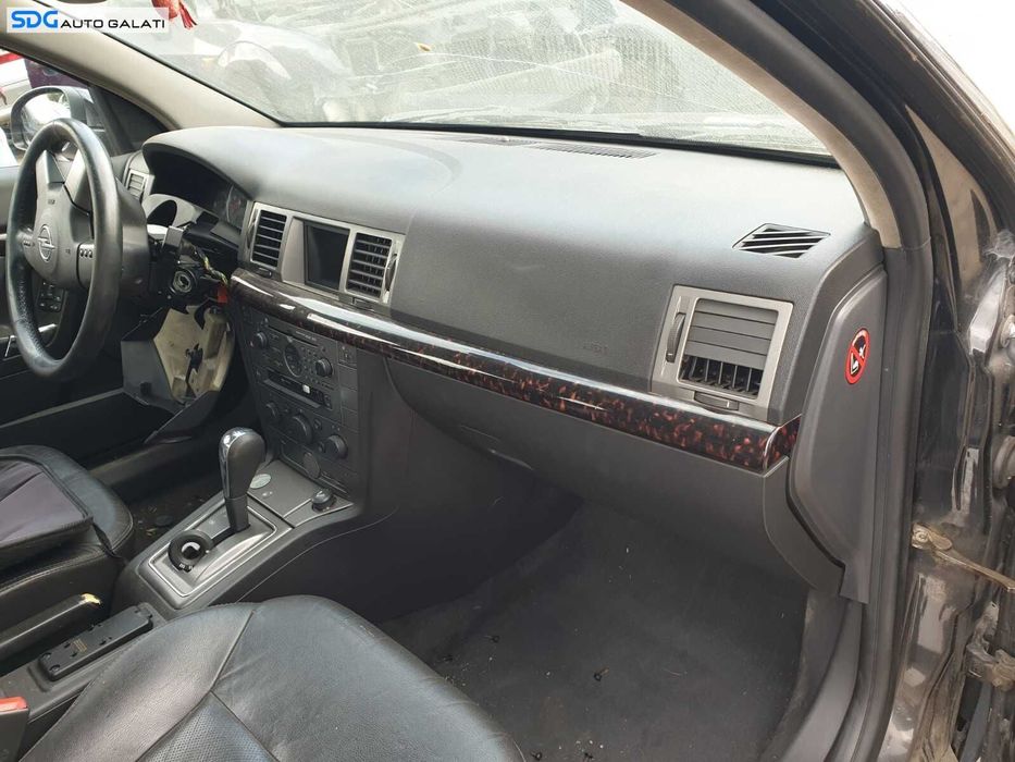 Plansa Bord Goala Dezechipata Opel Vectra C 2002 - 2008 [C6922]