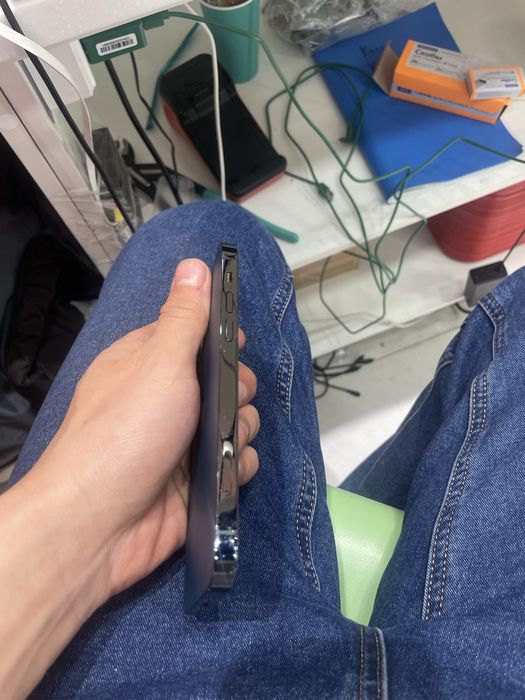 Продам айфон 12про