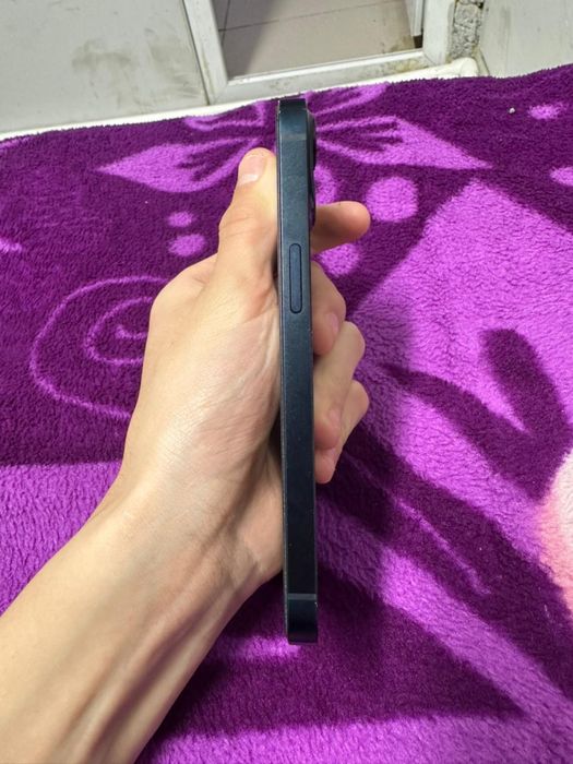 Айфон 13 коропка есть EAC