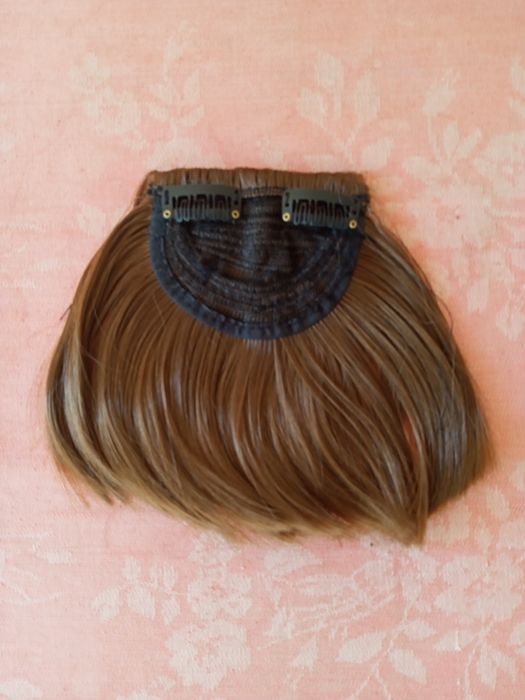 Изкуствени екстеншъни за коса