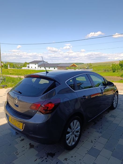 OPEL Astra 2011 — imagine 3