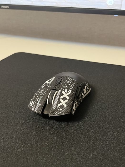 Продам мышку Attack Shark r1 черную