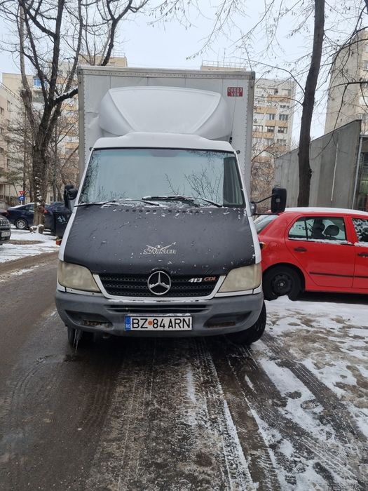 Mașina Mecedes spireter