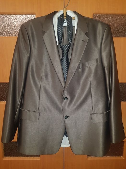 пиджаки и костюмы