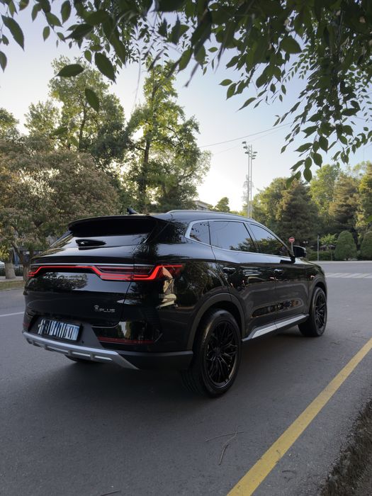 Byd song plus flagship