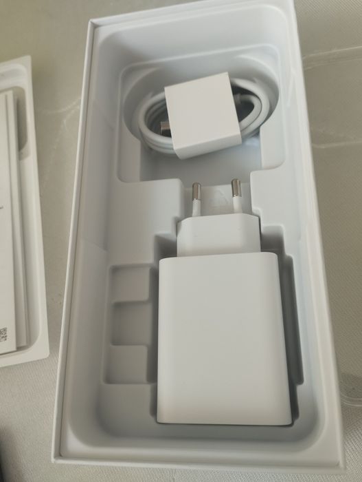 Продам телефон vivo Y27