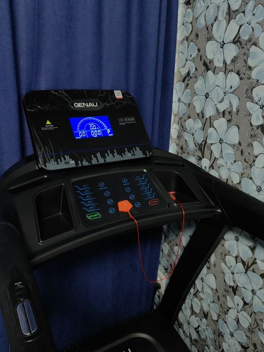 Продам беговую дорожку