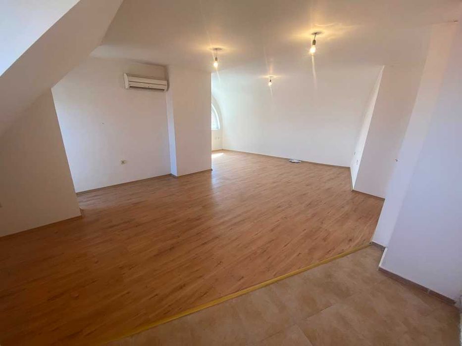 Продава се Многостаен апартамент в Разлог - 240 кв.м за 563 €/кв.м - Снимка #6