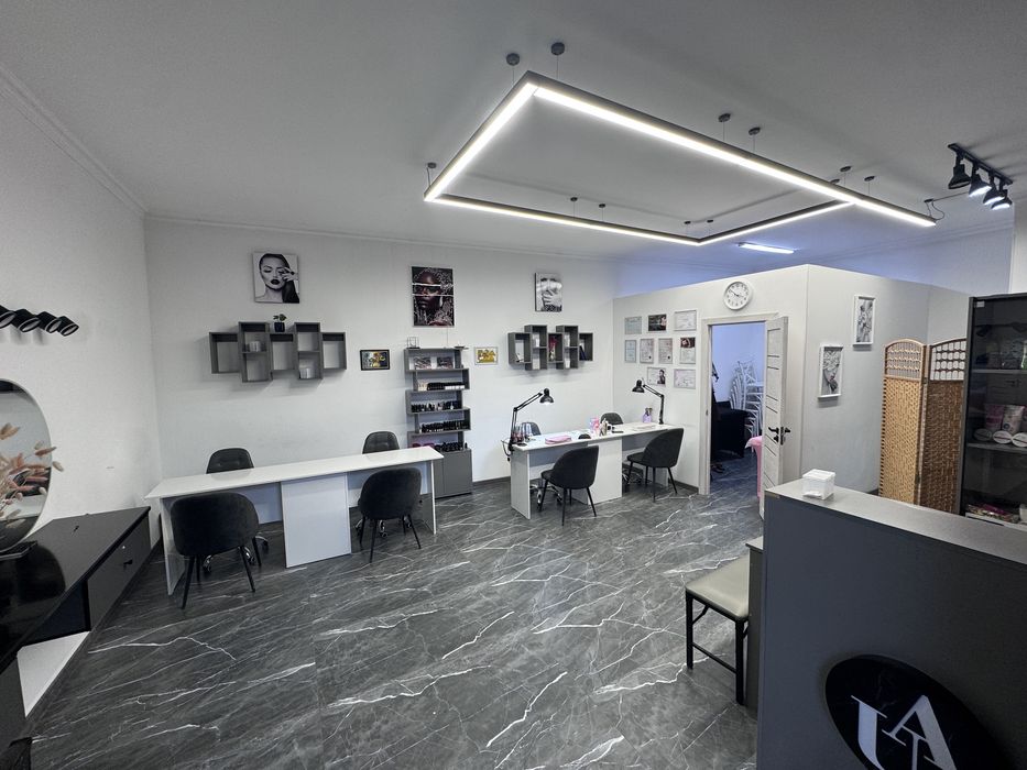 Мебель для салона и оборудование