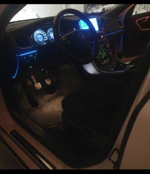 VOLVO V60 2012 — imagine 4