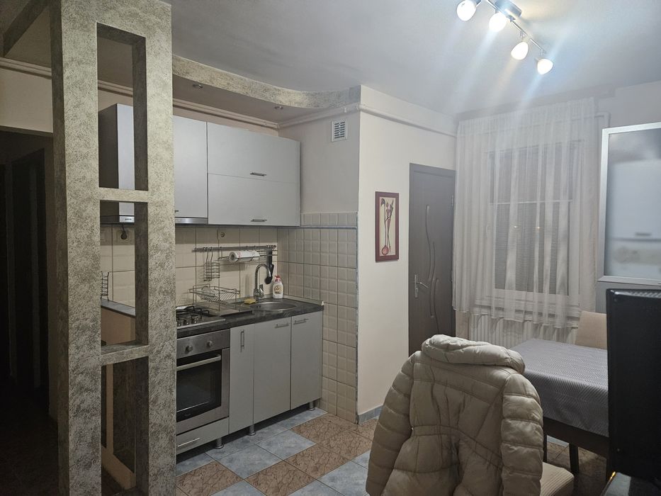 Apartament 3 camere de inchiriat