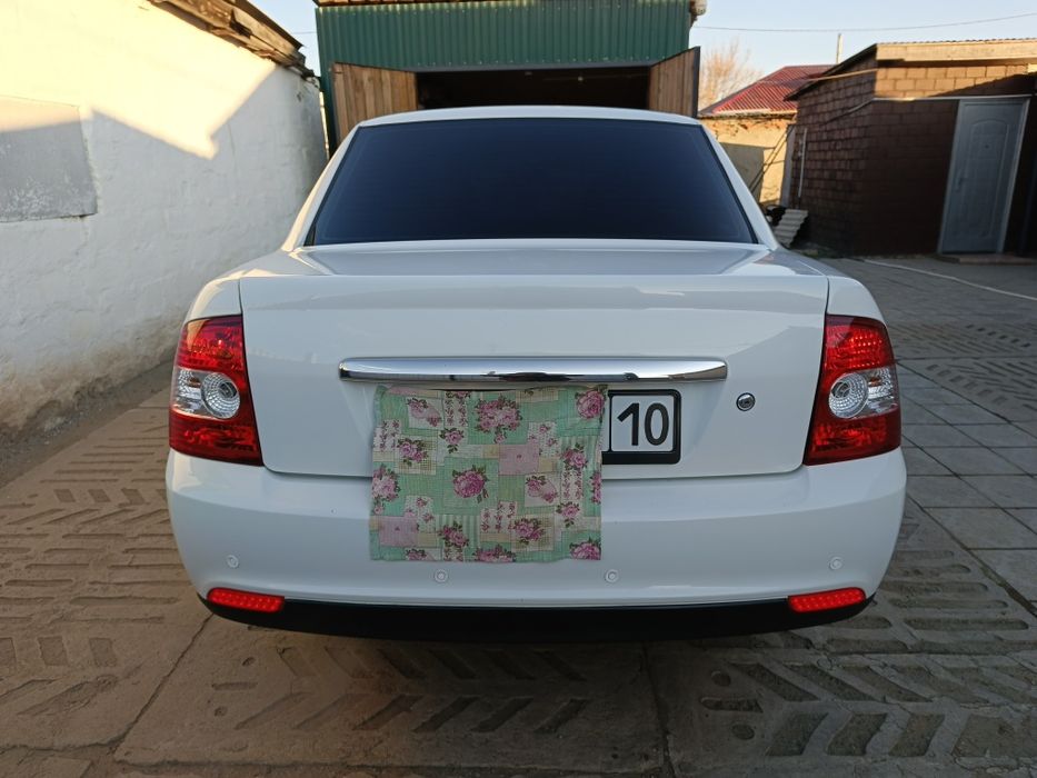 Продам Приору 2013 в достойнейшим состоянии.