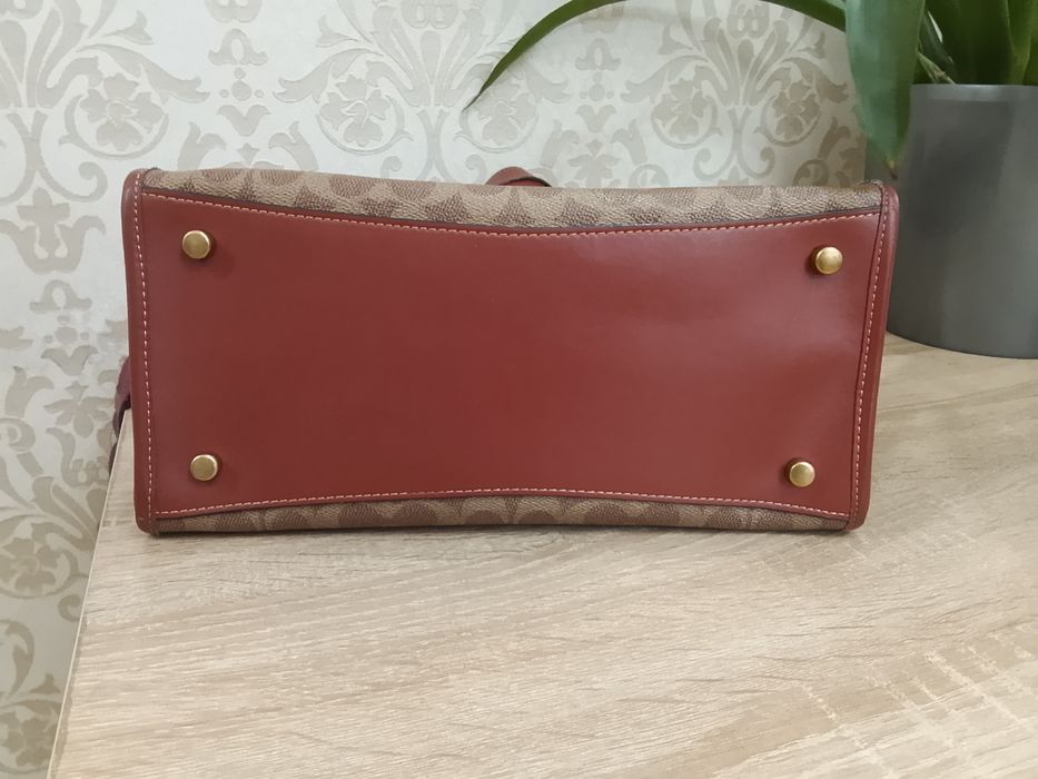 Продам сумку COUCH.