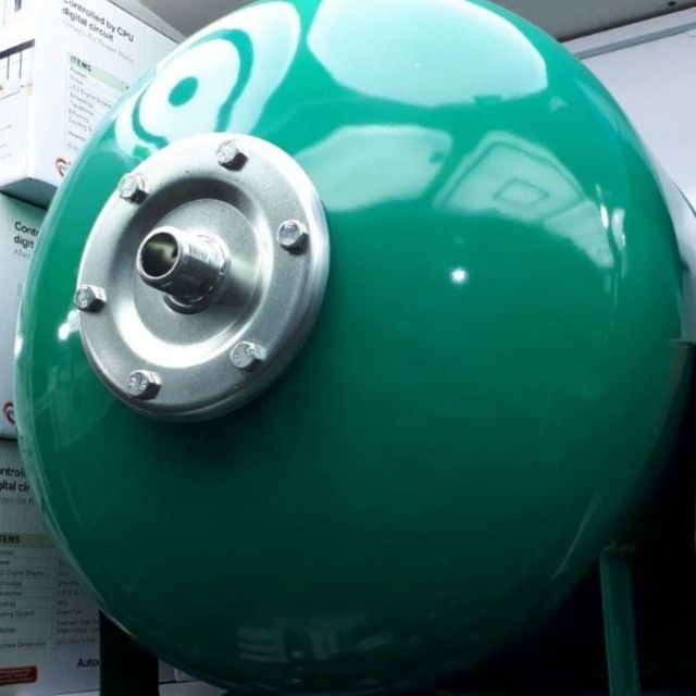 Расширительный мембранный бак ёмкость 24/46литр 50/80литр 100литр bak