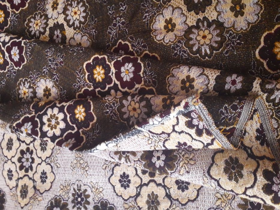 Красив вълнен плат