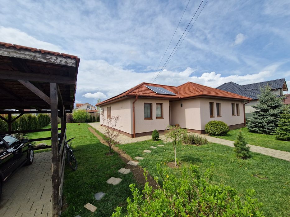 Casa 120 mp complet mobilata și utilată.