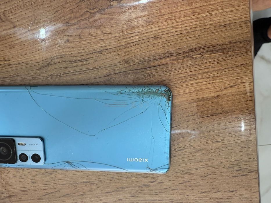 Продам смартфон Xiaomi 12T Pro