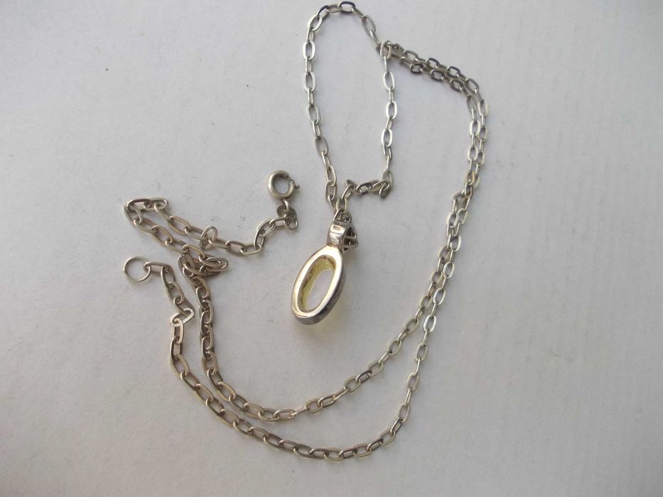 Lant si medalion pandantiv vechi din argint cu piatra 1