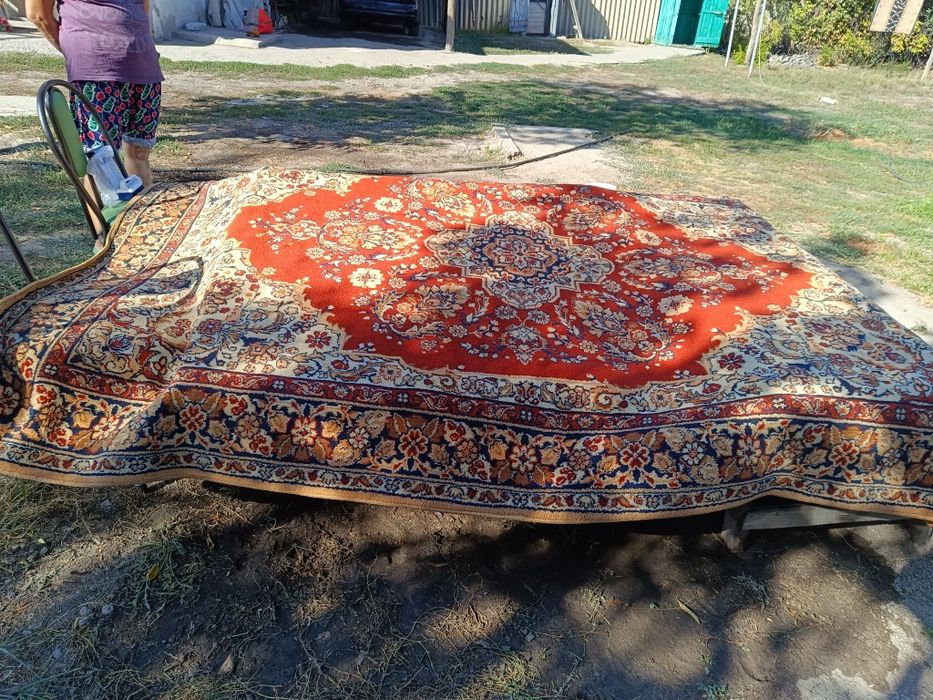 Продам ковры разных размеров