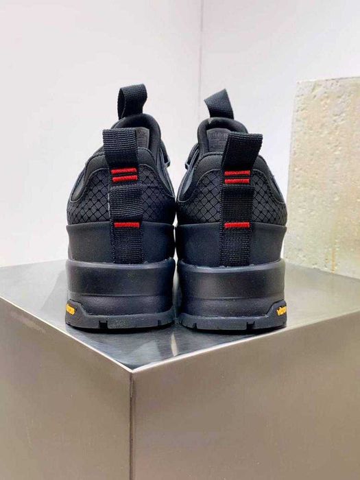 Продавам мъжки нови обувки The North Face Glenclyffe all black