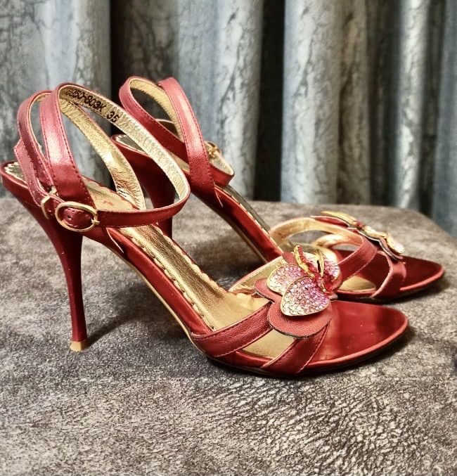 Босоножки красные 36 размер