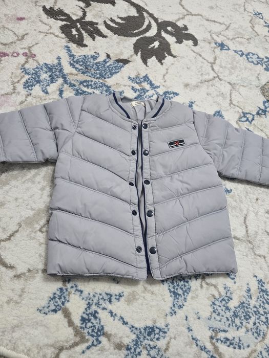Prodayu detskuyu kurtku