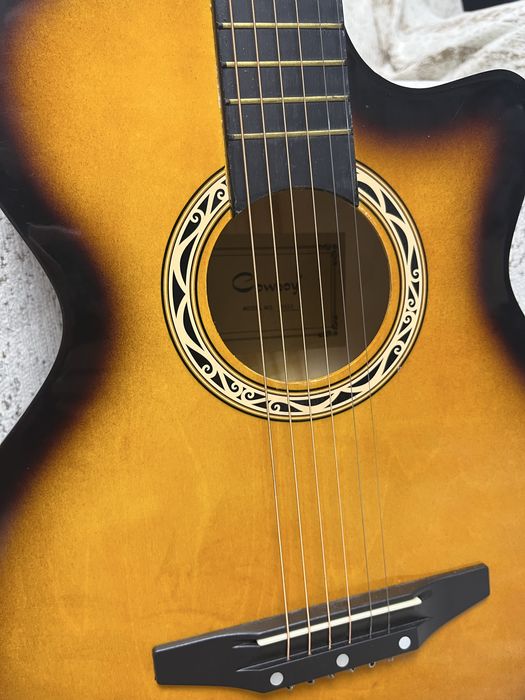 Гитара акустическая