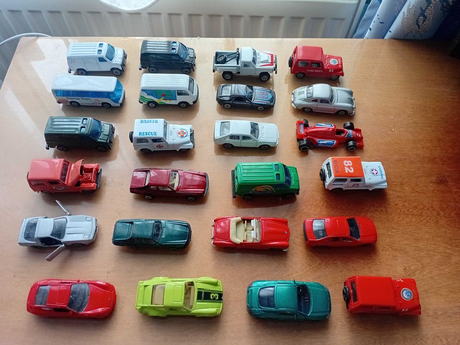 Diverse masinute metal Maisto / Welly / MCToy 1:64