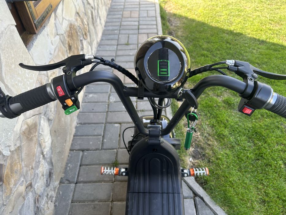 Mini Scuter electric cu cheie