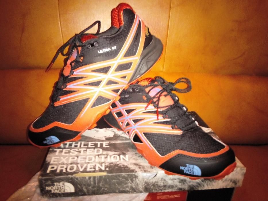 Adidasi The North Face