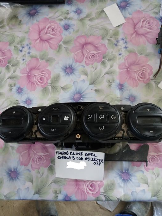 Panou clima Opel Astra H cod 90151-241/0005