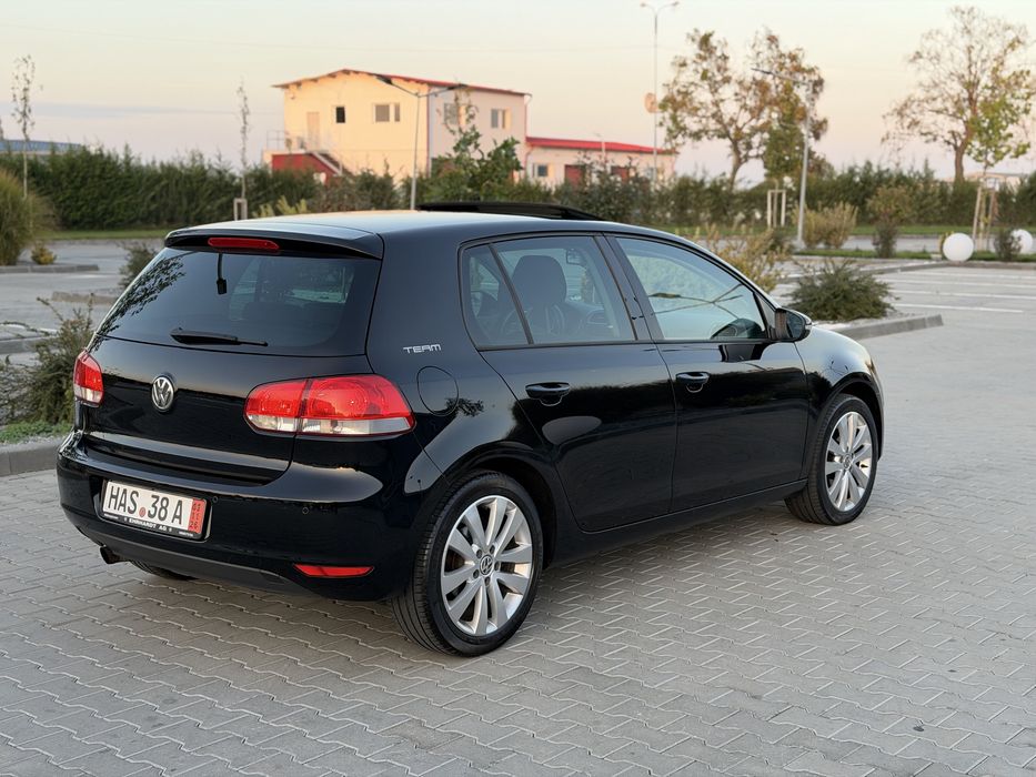 VOLKSWAGEN Golf 2011 — imagine 4