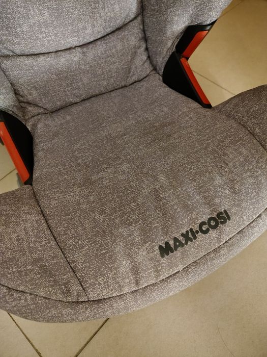Scaun auto Maxi Cosi isofix - 36 kg