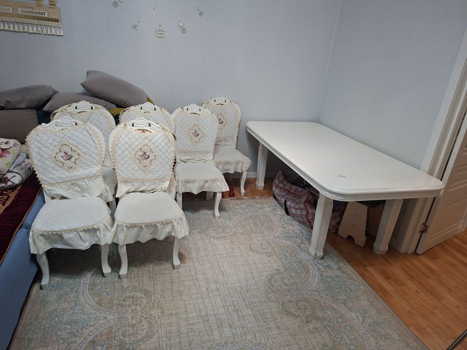 Стуль Стол в хорошем состоянии