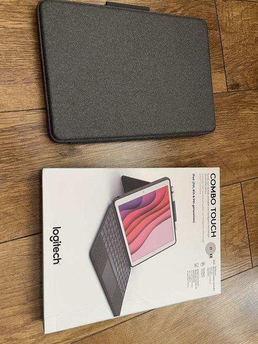 Husa cu tastatura pentru Ipad (generatiile 7,8 si 9)