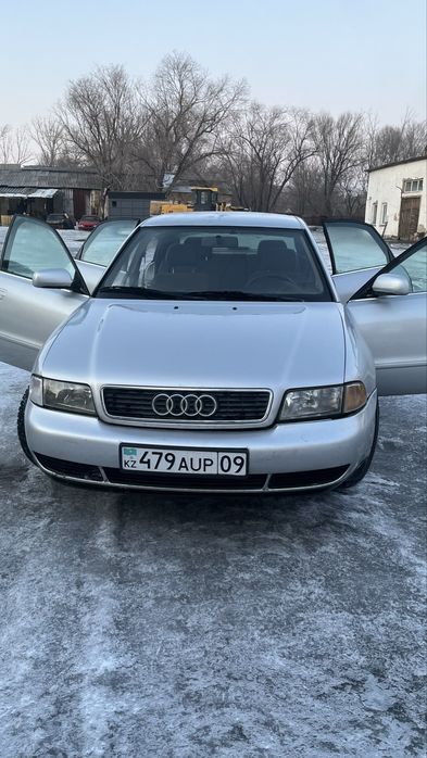Ауди А4 1996 года 2.8 куатро